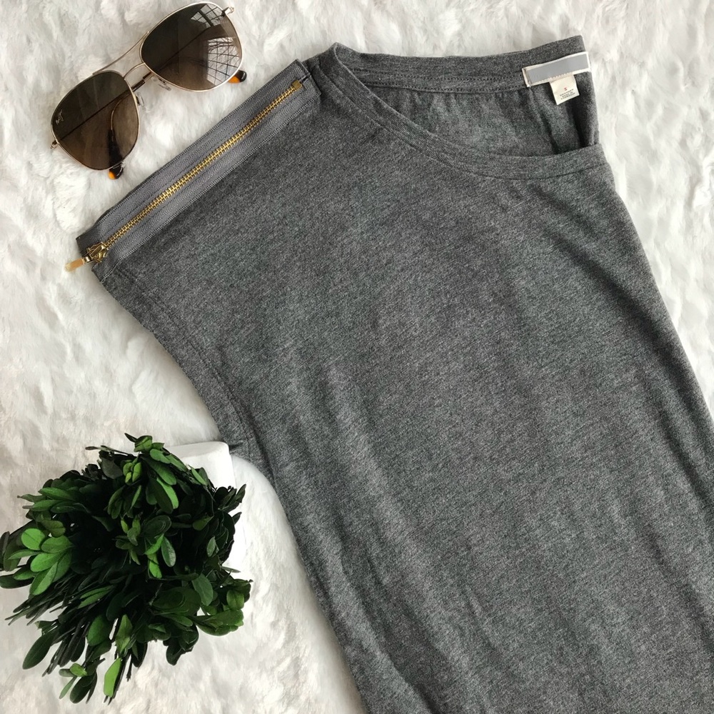 Gray 100% Cotton Top w/Exposed Zipper Shoulder
